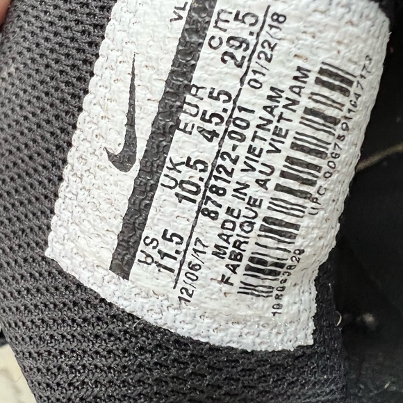 Nike Aloha menace shark football cleats - Picture 4 of 5